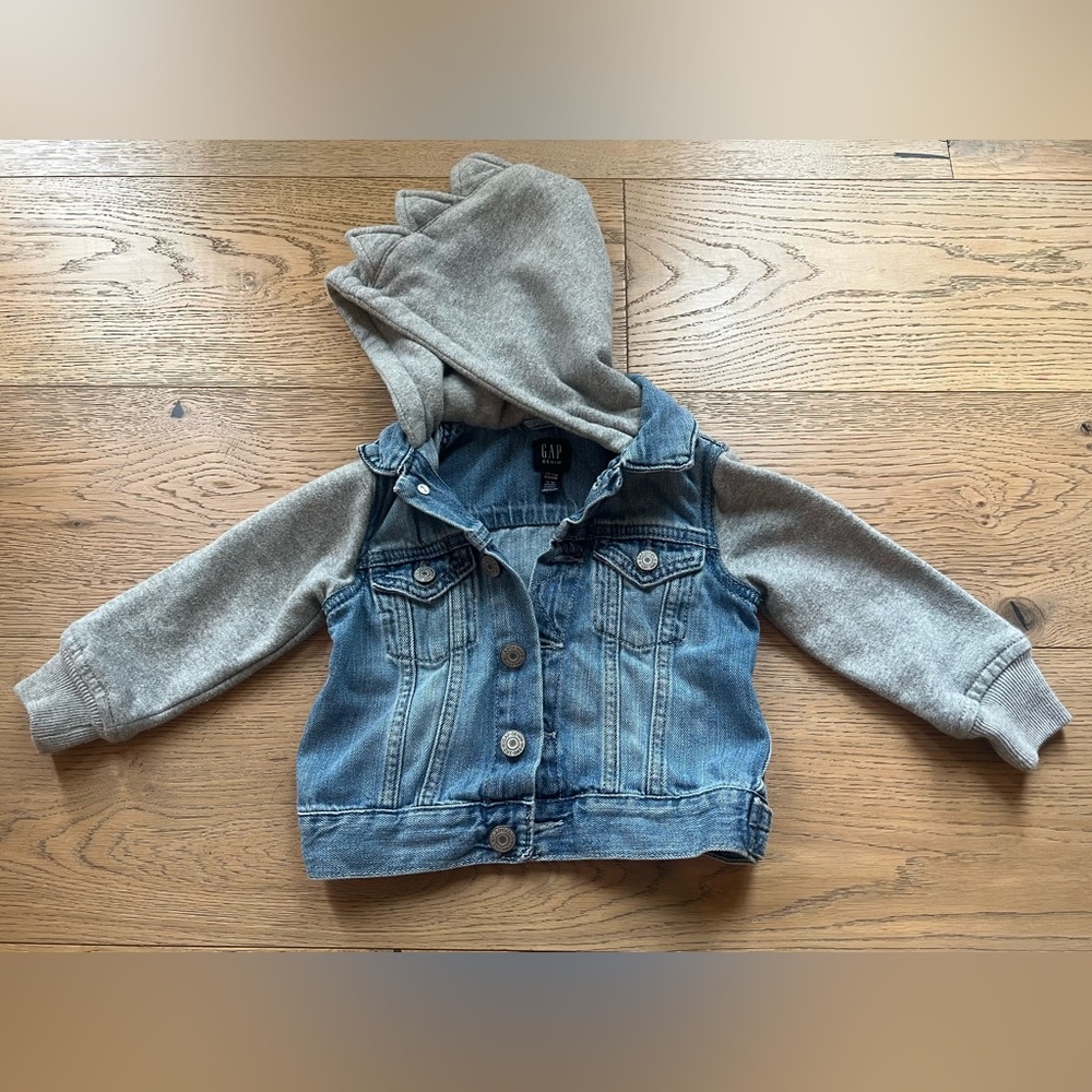 Great condition, Gap denim jacket 12-18 months